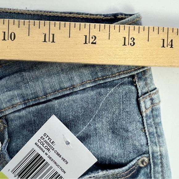 NWT KENSIE Women’s Blue Jean Shorts Sz 4 Distressed Medium Wash Stretch Pockets - Picture 11 of 13